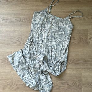 Romper camo size m